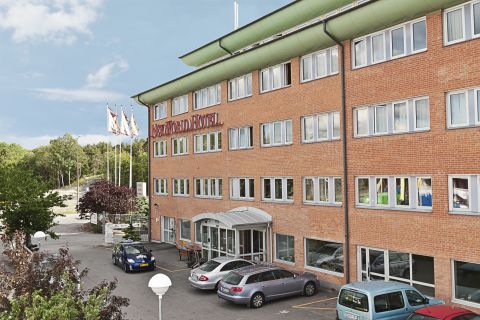New World Hotel