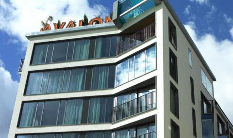 Avalon Hotel